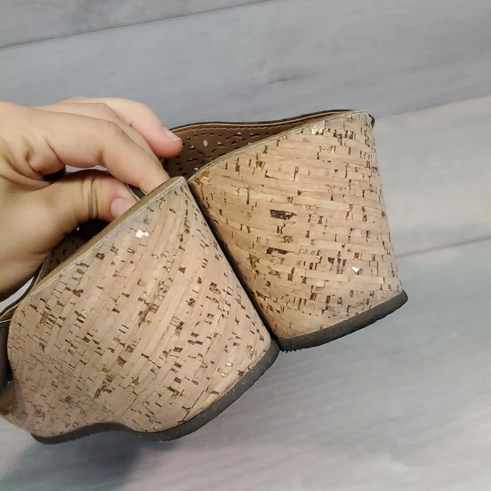 Clarks 